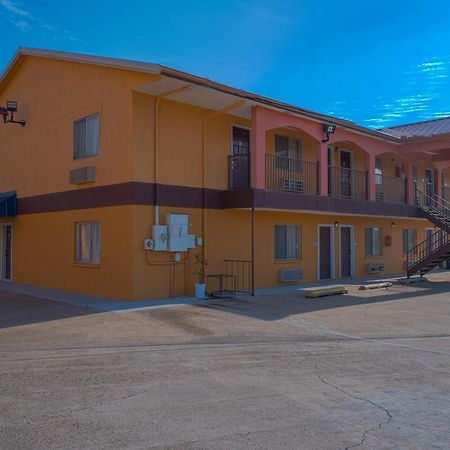 Texas Inn San Benito Near Harlingen ภายนอก รูปภาพ