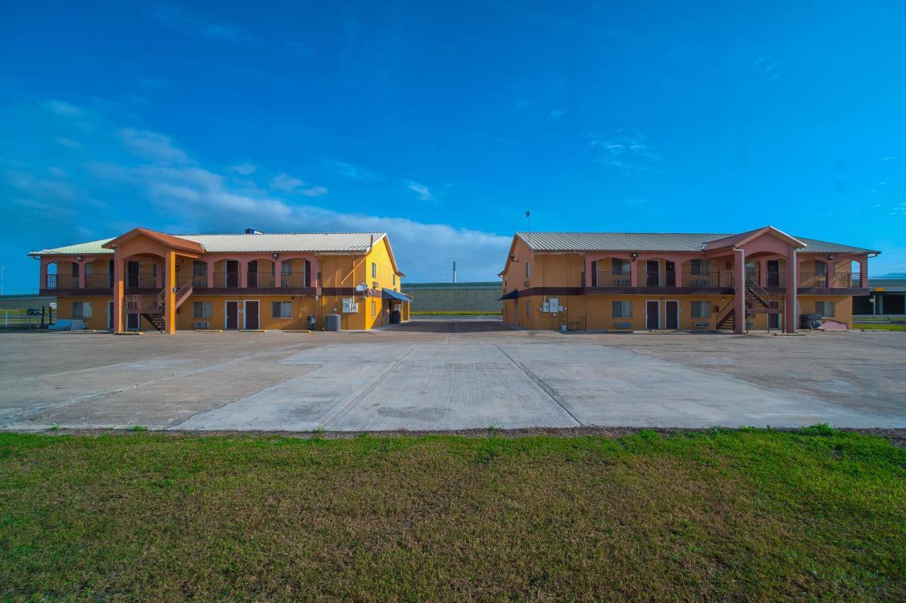 Texas Inn San Benito Near Harlingen ภายนอก รูปภาพ