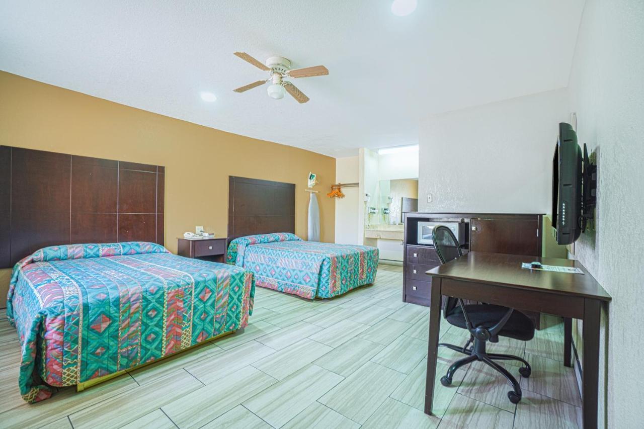 Texas Inn San Benito Near Harlingen ภายนอก รูปภาพ