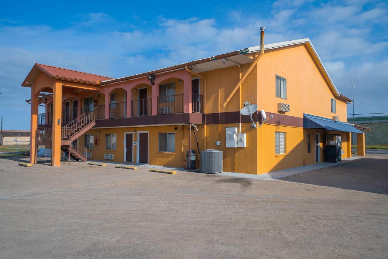 Texas Inn San Benito Near Harlingen ภายนอก รูปภาพ
