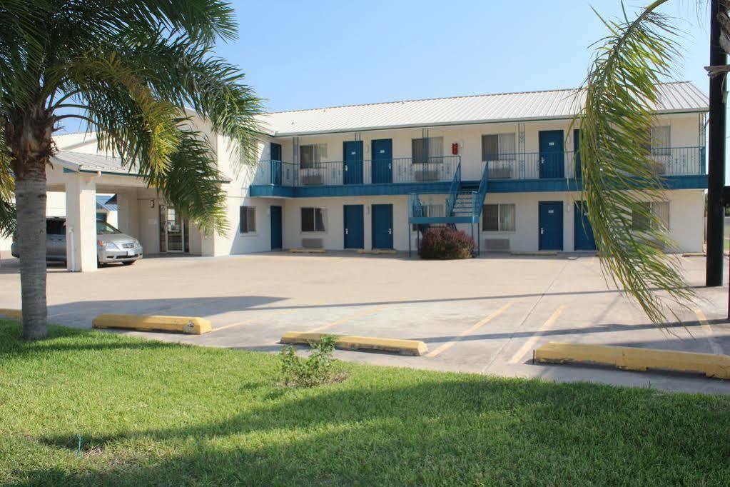 Texas Inn San Benito Near Harlingen ภายนอก รูปภาพ